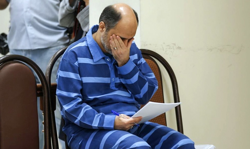 اتهام اخلال ۱.۸۵۰.۱۴۸.۳۷۹.۵۹۹ ریالی دختر وزیر اسبق در بازار دارو/ پای دختر دیگر نعمت&zwnj;زاده هم به پرونده باز شد+ تصاویر