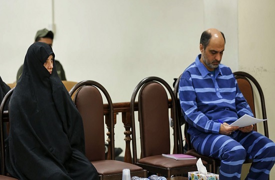 پوشش متفاوت شبنم نعمت زاده در دادگاه+ عکس