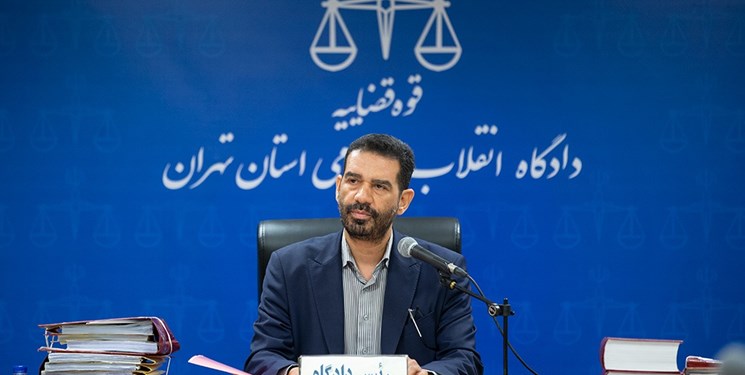 توضیحات قاضی درخصوص حضور نعمت زاده با چادر در دادگاه