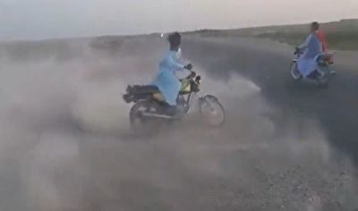 تصادف دردناک حین انجام حرکات نمایشی با موتور + فیلم