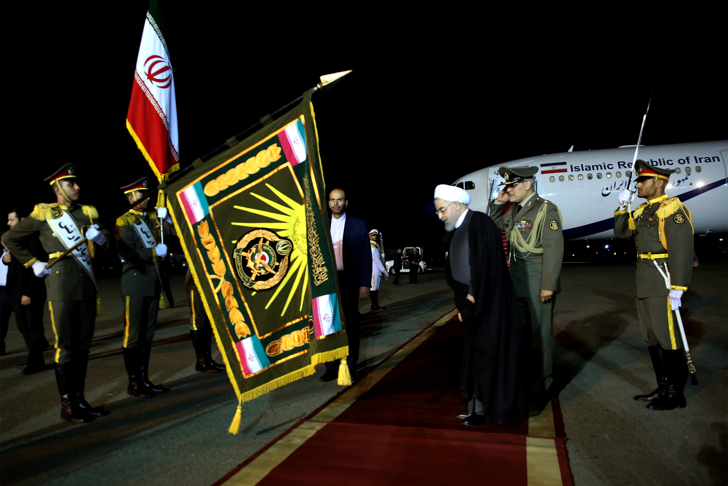 حجت&zwnj;الاسلام روحانی وارد تهران شد