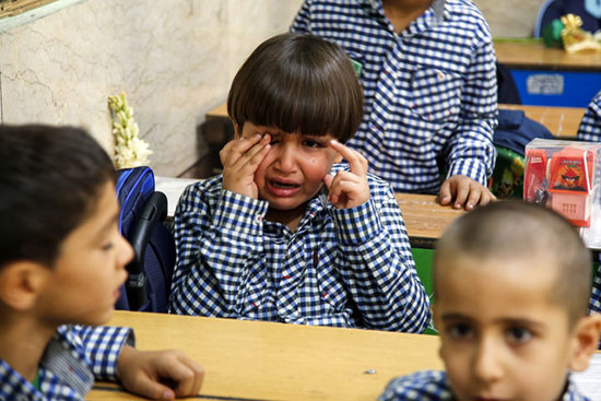 بچه&zwnj;ها و استرس جداشدن از والدین در روز اول مدرسه