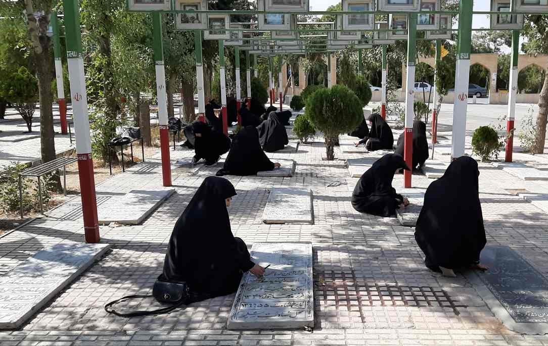 دختران آفتاب/ عاشقانی که دل به راه شهدا داده اند