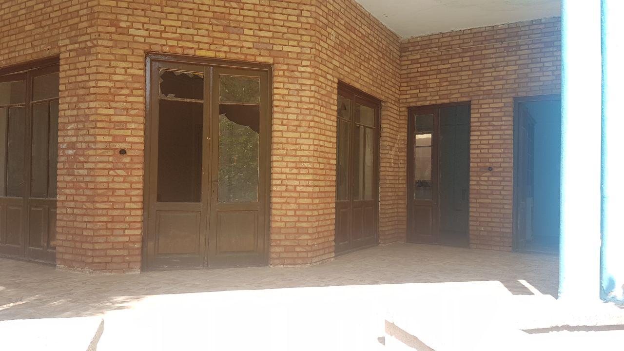 سقف خانه نیما یوشیج در حال فرو ریختن است + عکس و فیلم