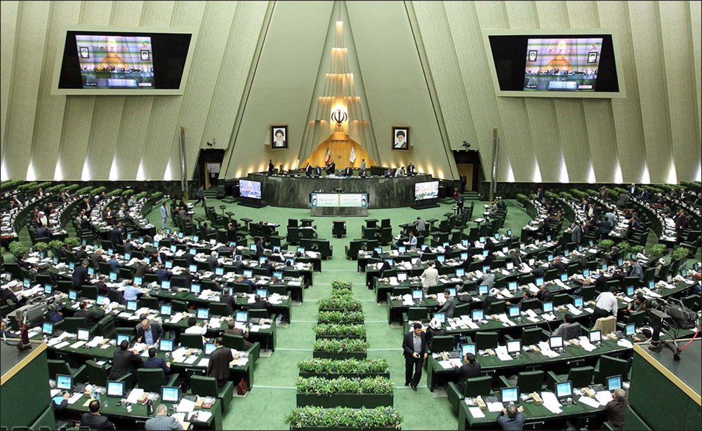 انتقاد معاون حقوقی محیط زیست از نمایندگان مجلس