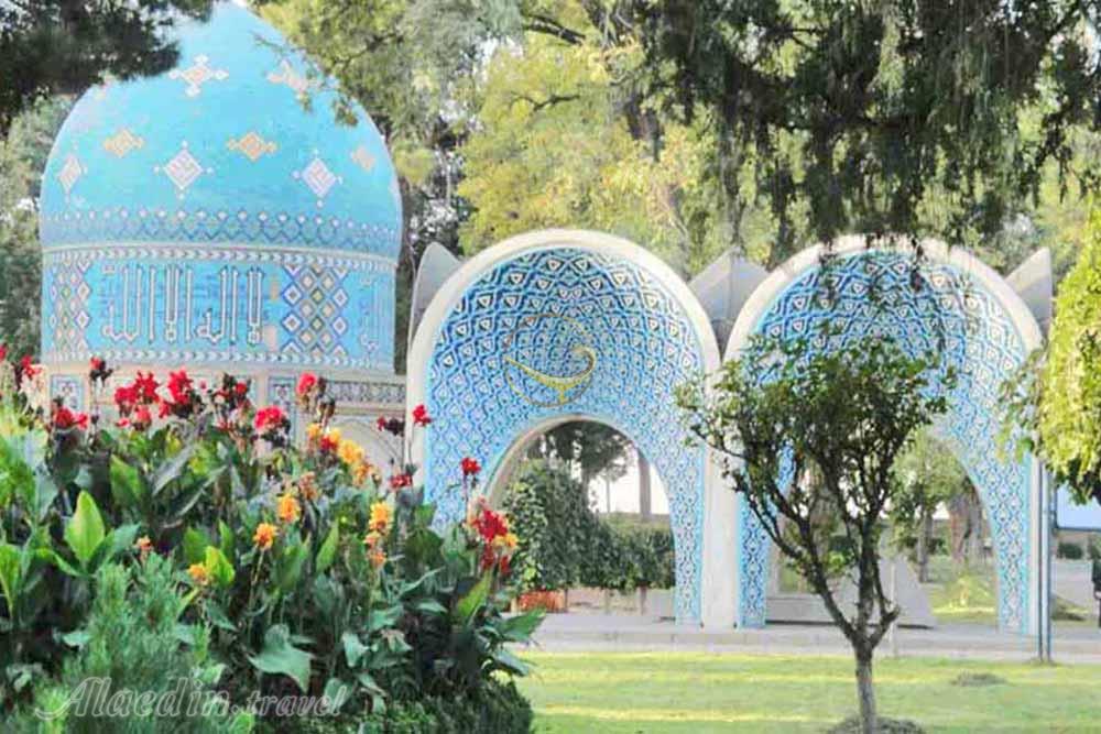 میراث ادبی که در انزوا مانده است/ گردشگری ادبی دریچه ای برای معرفی مفاخر ادبی خراسان