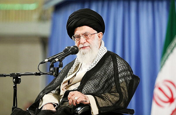 اظهارات رهبر انقلاب درباره پیشنهاد مذاکره آمریکا با ایران