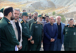 پی بردن دشمن به &laquo;قدرت برتر&raquo; نظام اسلامی/ کنار مردم بودن راز شکستن دشمن است
