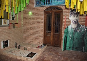 برپایی نمایشگاه شهدا در مدرسه علمیه صالحیه قزوین
