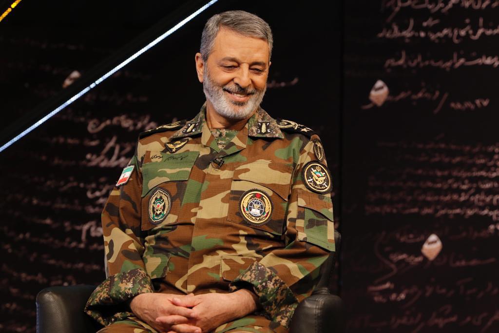رژیم صهیونیستی دست از پا خطا کند، عمر ۲۵ ساله&zwnj;اش را کوتاه&zwnj;تر می&zwnj;کنیم/ ماجرای نشاندن هواپیمای حامل نظامیان آمریکایی/ متخصصان ما، در برابر دقت رهبری کم می&zwnj;آورند