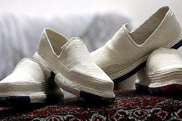 تعطیلی بی سابقه کارگاه&zwnj;های گیوه بافی با گران شدن مواد اولیه/ دستمزد پایین، صدای بافنده&zwnj;ها را درآورده است