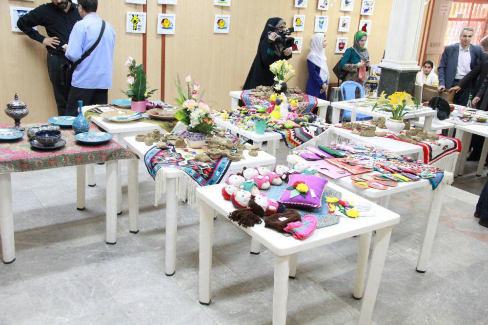 برپایی نمایشگاه عکس و پوستر سیمای خورشید در تالش