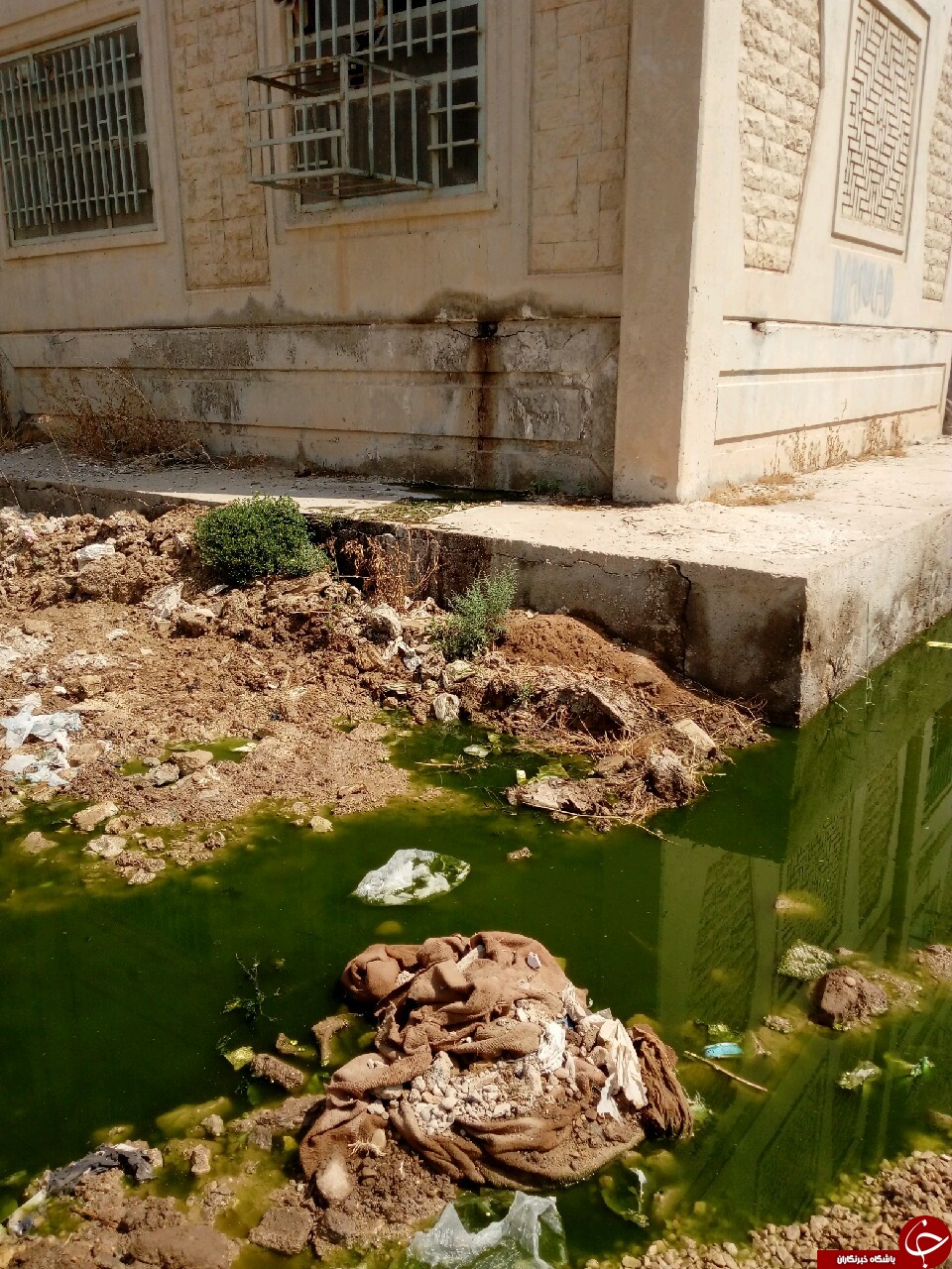 نگاهی به وضع اسفبار فاضلاب در معابر پردیس اهواز + تصاویر