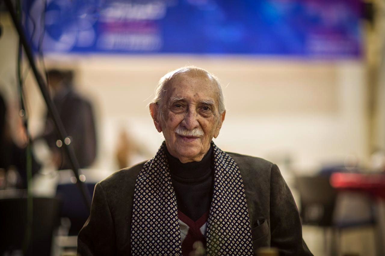 داریوش اسدزاده که بود