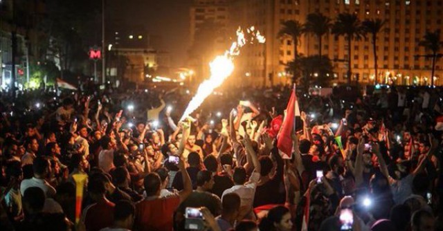 هشتك ميدان التحرير در توييتر هشتك اول جهان شد + عکس
