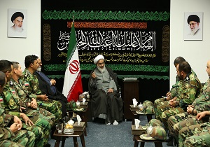 دیدار فرماندهان لشکر ۱۶ زرهی با امام جمعه قزوین