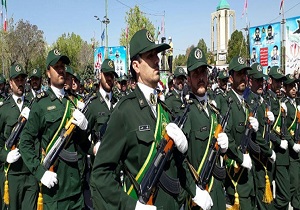 رژه نیرو&zwnj;های مسلح همزمان با هفته دفاع مقدس در همدان آغاز شد