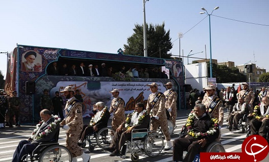 مراسم رژه هفته دفاع مقدس در همدان حسینی شد+ عکس