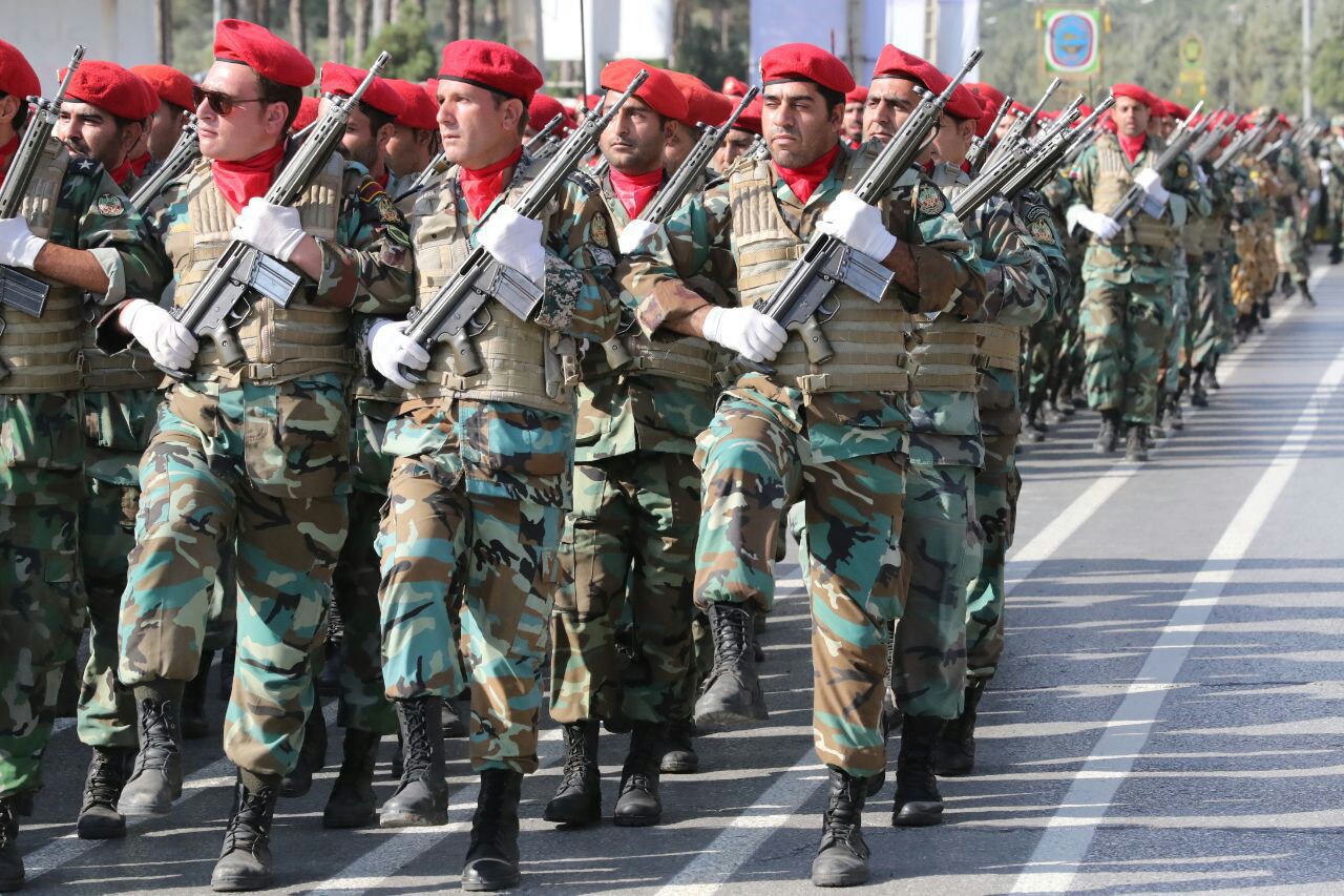 نمایش اقتدار و صلابت دلاور مردان نیروهای مسلح