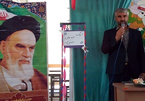 مقارن شدن آغاز سال تحصیلی با هفته دفاع مقدس حلاوت آن را دو چندان می‌کند