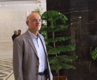 مدیر استقلال در آستانه دربی ۹۰ در اردوی آبی پوشان حضور یافت
