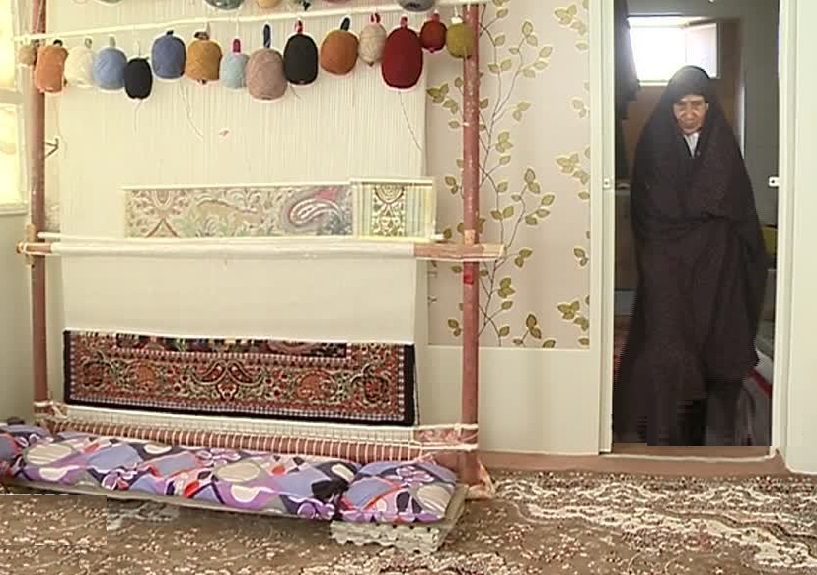 احیاء قالی بافی سنتی با سرپنجه زنان شهابیه استان مرکزی
