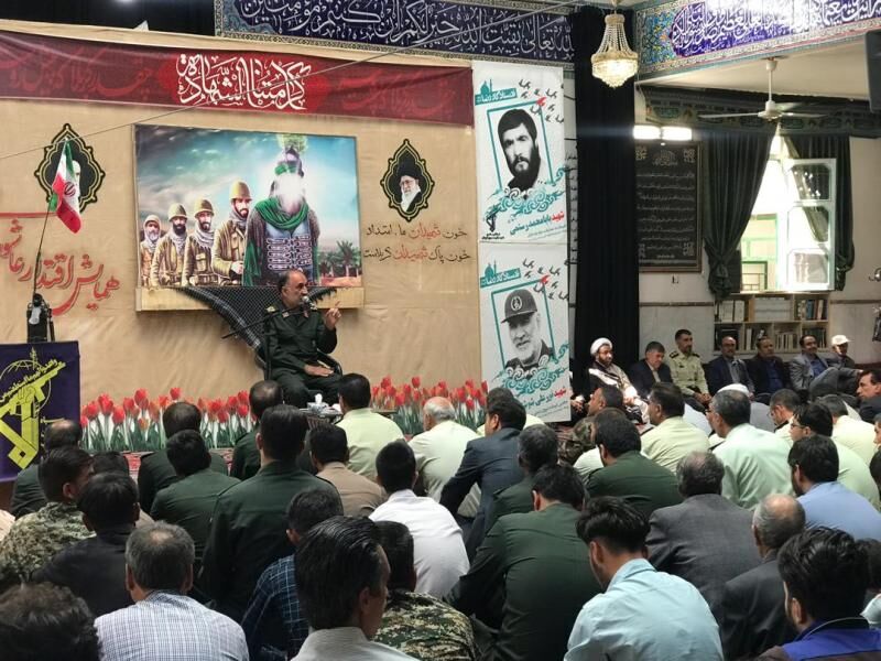 امروز ذره‌ای از خاک ایران اسلامی زیر سم اشغالگران نیست