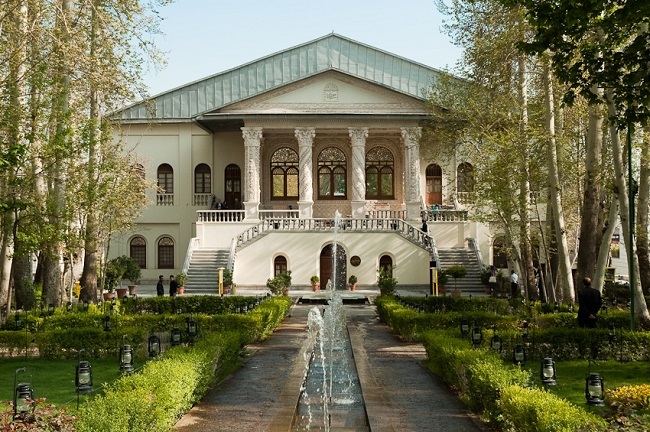 پخش مستند زندگی محمدجعفر یاحقی از شبکه چهار