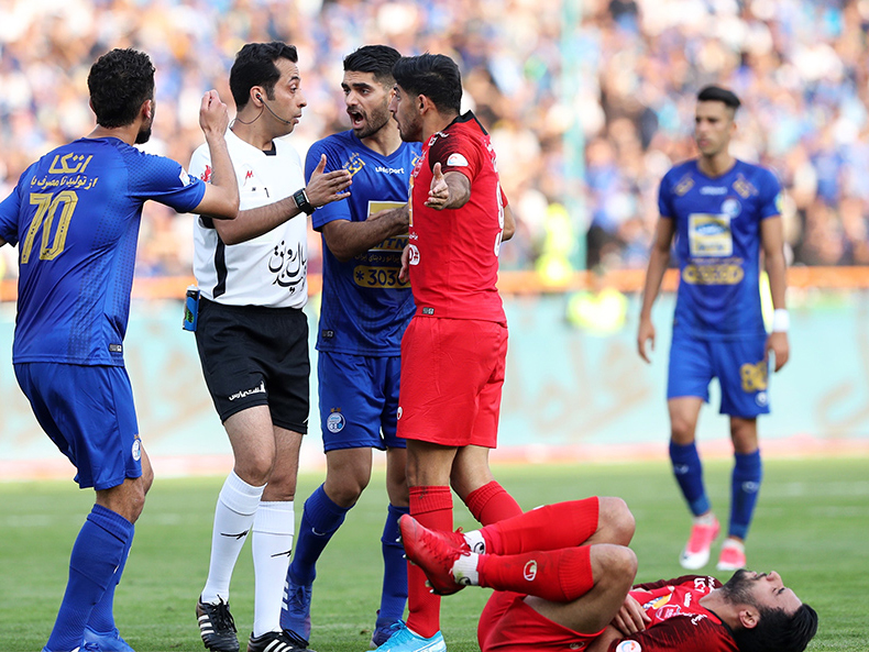 بنیادی&zwnj;فر اشتباهات زیادی داشت و مناسب دربی نبود/ پس از پنالتی داور تمرکز خود را از دست داد
