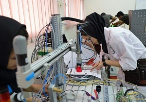 حضور زنان در پست‌های مدیریتی نشان‌دهنده توسعه و پیشرفت جامعه است