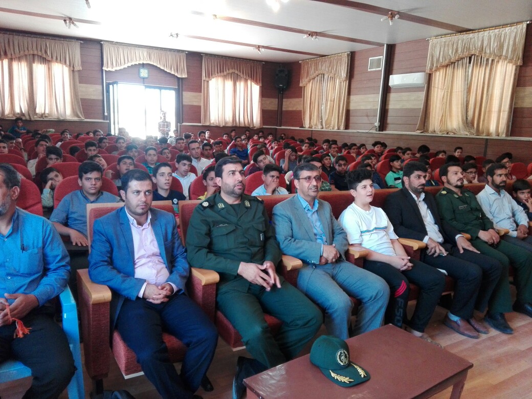 حضور دانش آموزان کرمانی در اردوی شهید بهنام محمدی