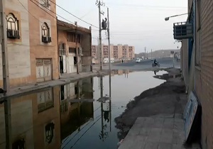 لحظه قاپیدن موبایل توسط سارقان در تبریز / دریاچه فاضلاب در یکی از خیابان&zwnj;های اهواز!  + فیلم و تصاویر