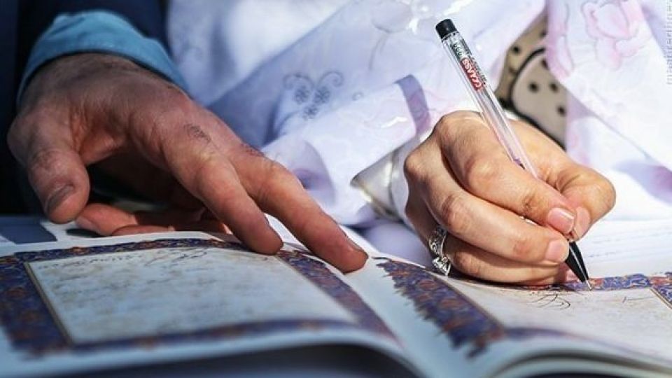 دانشجویان تهرانی دور از چشم خانواده در مشهدازدواج کردند / جواب آزمایش زهره شوهرش را شوکه کرد