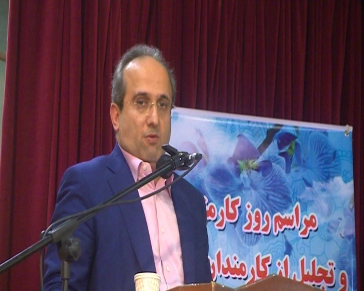 تجلیل از کارمندان نمونه دانشگاه علوم پزشکی گیلان