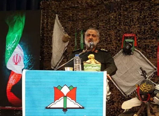 برای مقابله در جنگ فرهنگی باید گوش به فرمان رهبری بود