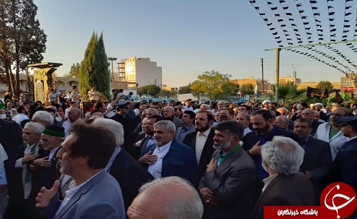 استقبال باشکوه مردم دارلعباده یزد از پیرغلامان و خادمان حسینی +تصویر