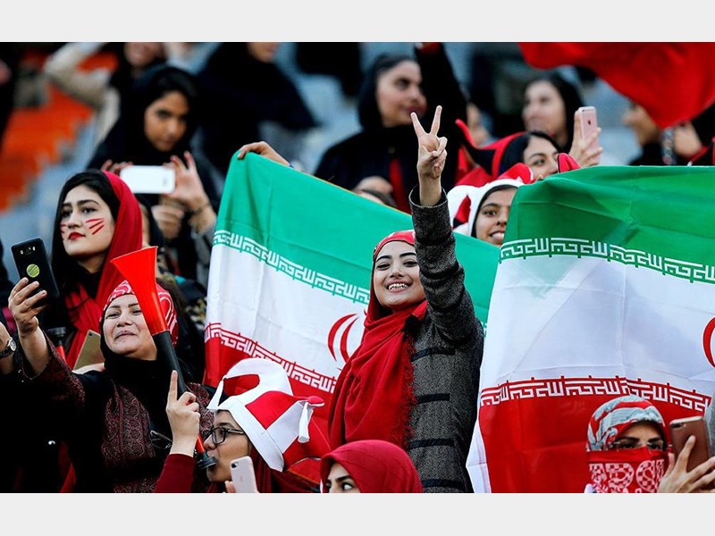 حضور زنان در ورزشگاه آری یا نه؟