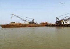 آغاز لایروبی اسکله صیادی بندر چویبده آبادان