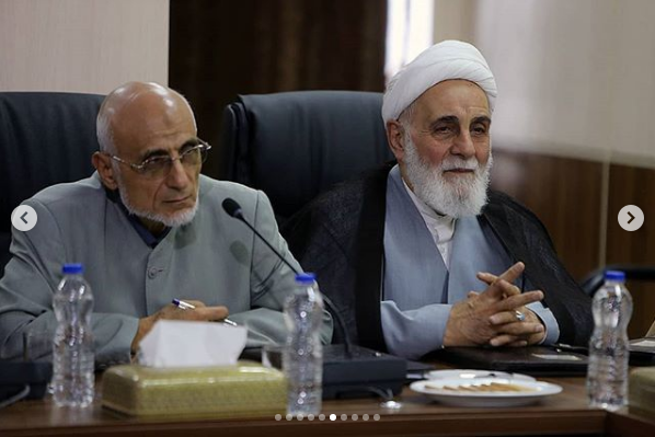 تنها راه موفقیت ملت و دولت، ایجاد عقلانیت جمعی در نخبگان و دولتمردان کشور است تنها راه موفقیت ملت و دولت، ایجاد عقلانیت جمعی در نخبگان و دولتمردان کشور است