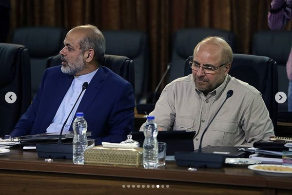 تنها راه موفقیت ملت و دولت، ایجاد عقلانیت جمعی در نخبگان و دولتمردان کشور است تنها راه موفقیت ملت و دولت، ایجاد عقلانیت جمعی در نخبگان و دولتمردان کشور است