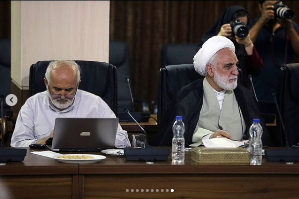 تنها راه موفقیت ملت و دولت، ایجاد عقلانیت جمعی در نخبگان و دولتمردان کشور است تنها راه موفقیت ملت و دولت، ایجاد عقلانیت جمعی در نخبگان و دولتمردان کشور است