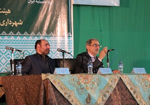 باید در عزاداری ها و سوگواری های اباعبدالله الحسین (ع)، پیام نهضت عاشورا را زنده نگه داشت