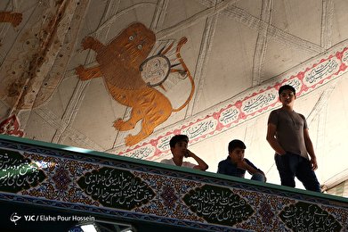 برپایی خیمه‌های عاشورایی در زرقان