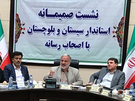 رسانه&zwnj;ها نقش بسیار مهمی در روشنگری دارند /حذف مدیران نالایق در سطح کشور در حال انجام است