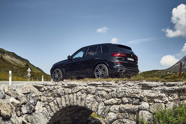 خودروی BMW X5 xDrive45e، اتومبیل هیبریدی بی&zwnj;ام&zwnj;و با ۳۸۸ اسب&zwnj;بخار قدرت +تصاویر