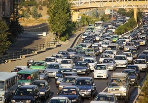 ترافیک صبحگاهی در بزرگراه‌های همت و حکیم