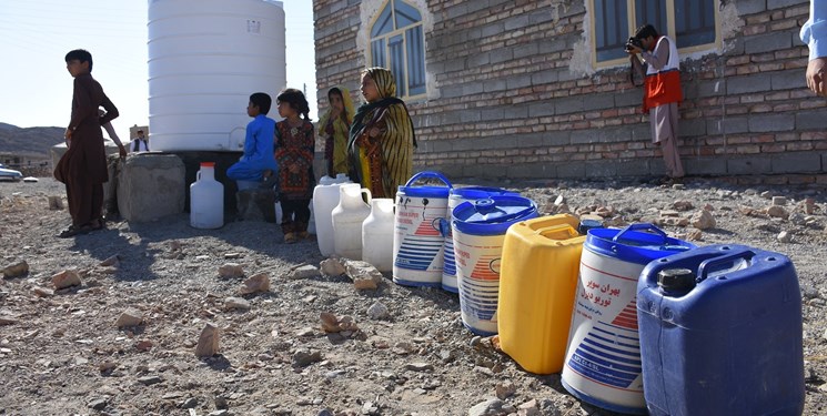۱۳ روستای هیرمند همچنان محتاج آب/مسؤولان: ۲ ماه دیگر مشکل حل می&zwnj;شود