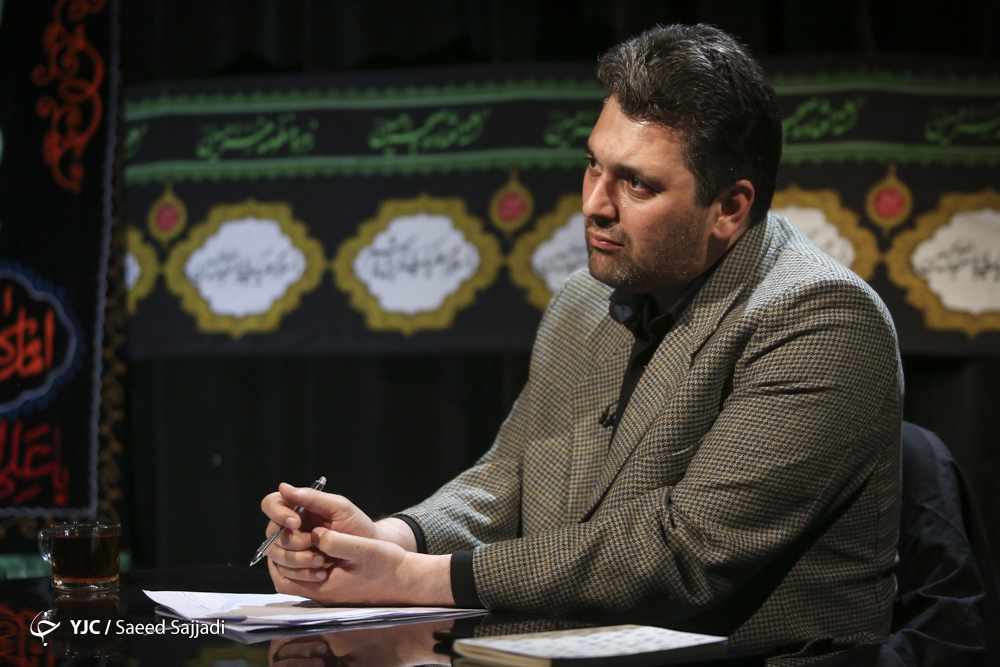 برای نوکری امام حسین (ع) باید انتخاب شد/ برخی می&zwnj;گویند برای رفتن به سوریه پول می&zwnj;گیرید/ لزوم ایجاد اتحادیه&zwnj;ای برای مداحان