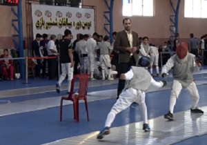 شمشیرزنانِ نوجوان در نصف جهان