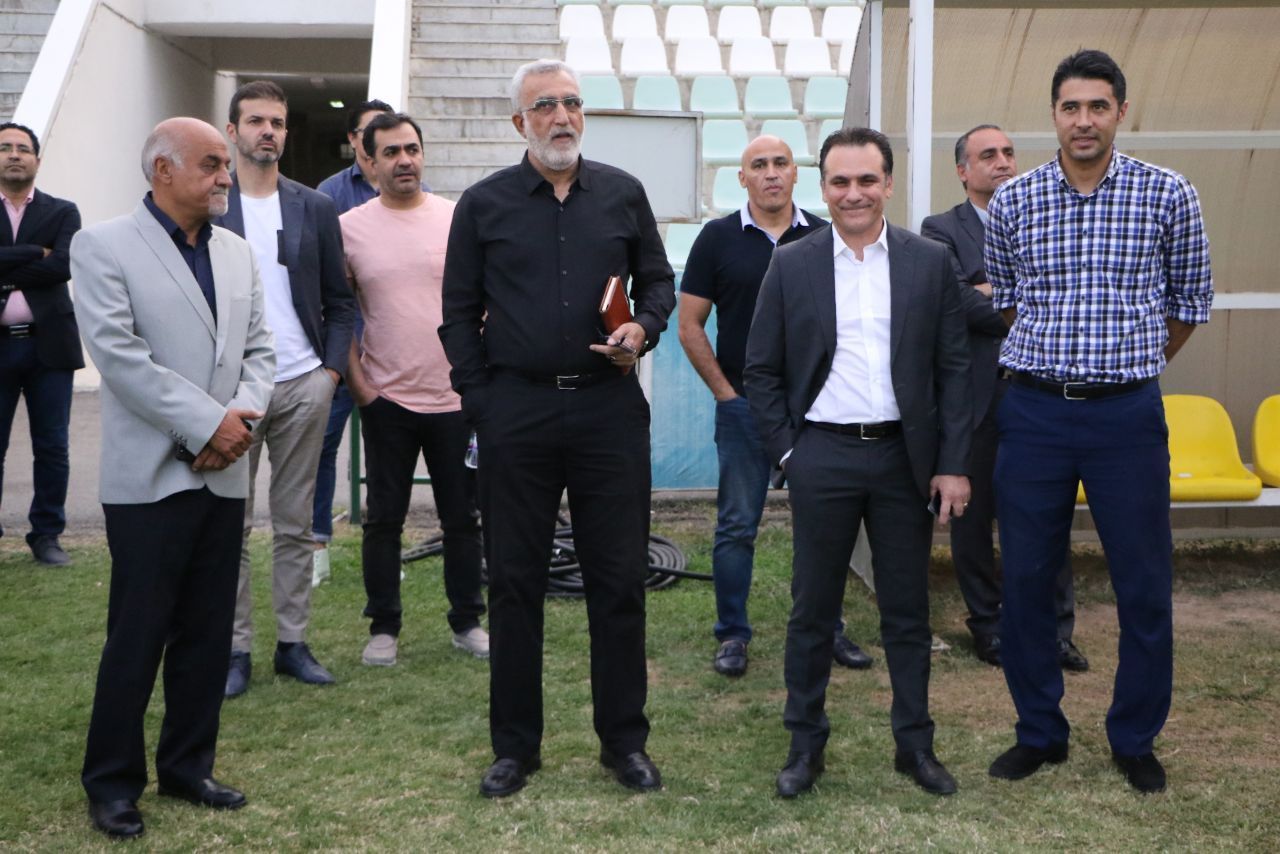 نشست &laquo;ویلموتس&raquo; با سرمربیان تیم&zwnj;های لیگ برتر فوتبال/ سرمربی تیم ملی از مجموعه &laquo;پک&raquo; بازدید کرد + عکس
